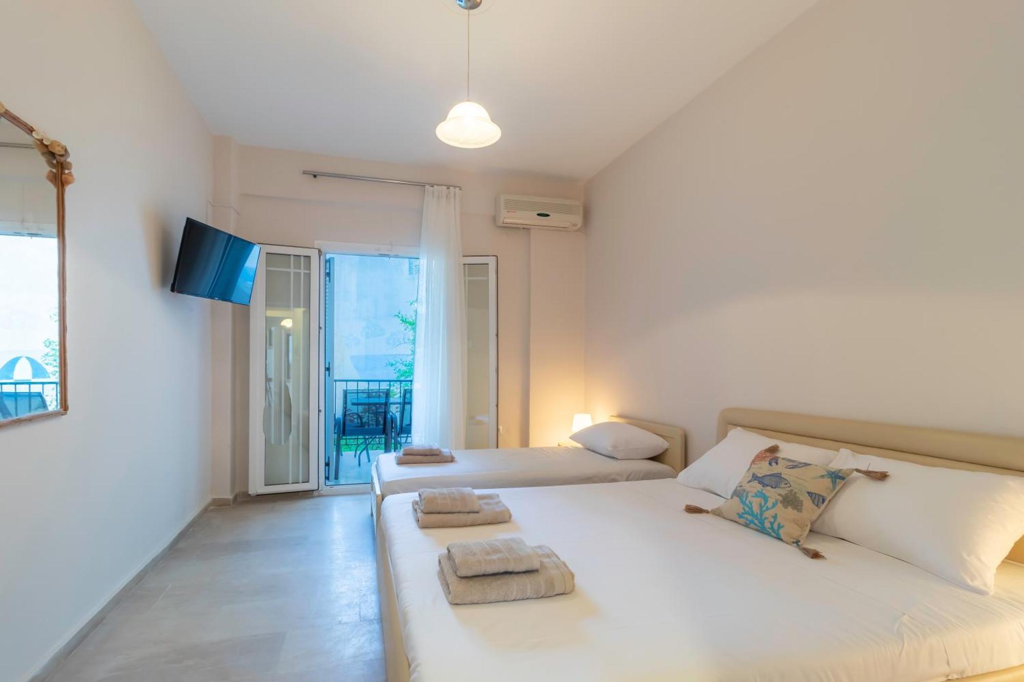 Properstay 101 - Casa Leonardo Chalkidiki Polychrono Bagian luar foto