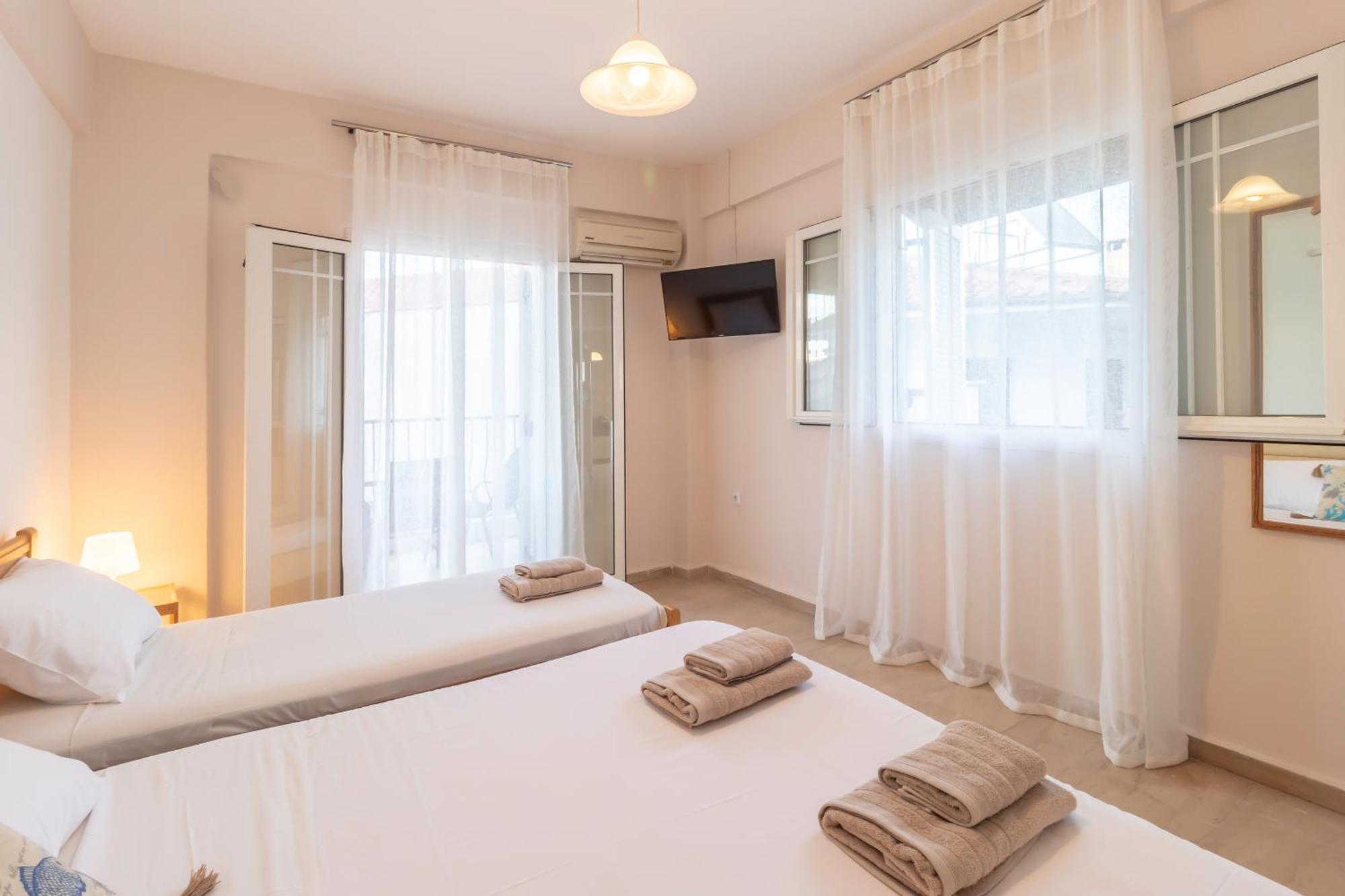 Properstay 101 - Casa Leonardo Chalkidiki Polychrono Bagian luar foto
